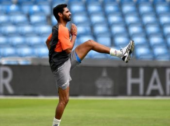 SA vs IND 2022: Bhuvneshwar Kumar has not been able to stem the runs in final overs - Sunil Gavaskar